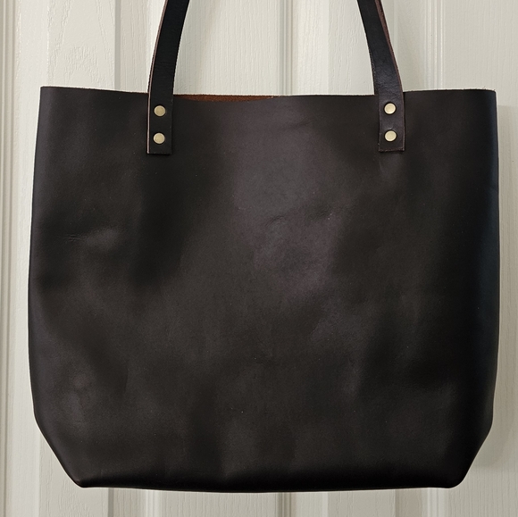 Portland Leather Medium Tote - Picture 4 of 8